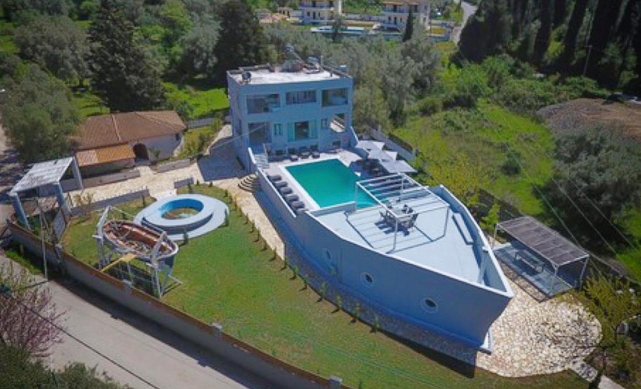Yénion Boat Villa מראה חיצוני תמונה
